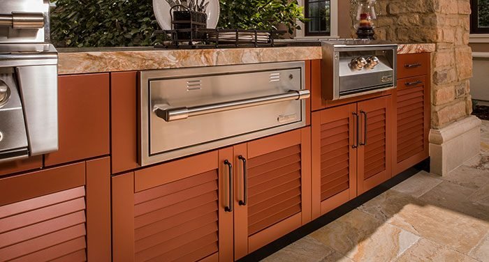 warming drawer cabinet in an outdoor kitchen